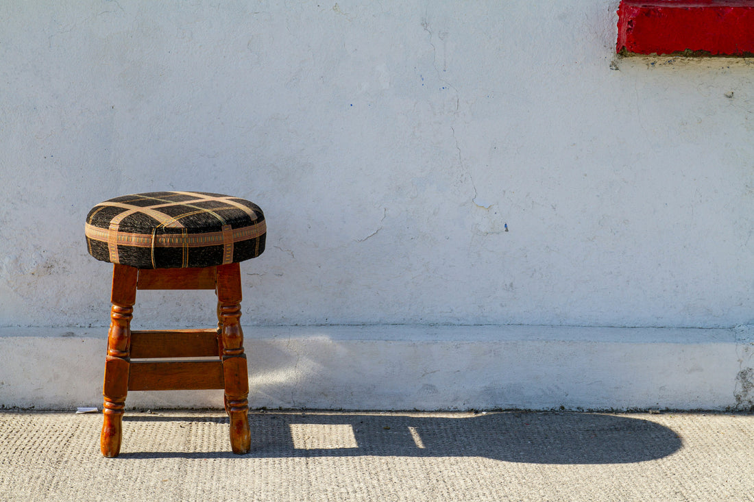 Accessorizing with Footstools & Benches: Functional and Fashionable