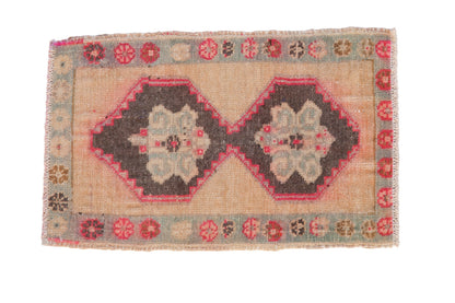 1.5x2.5 Vintage Distressed Kars Rug Mat