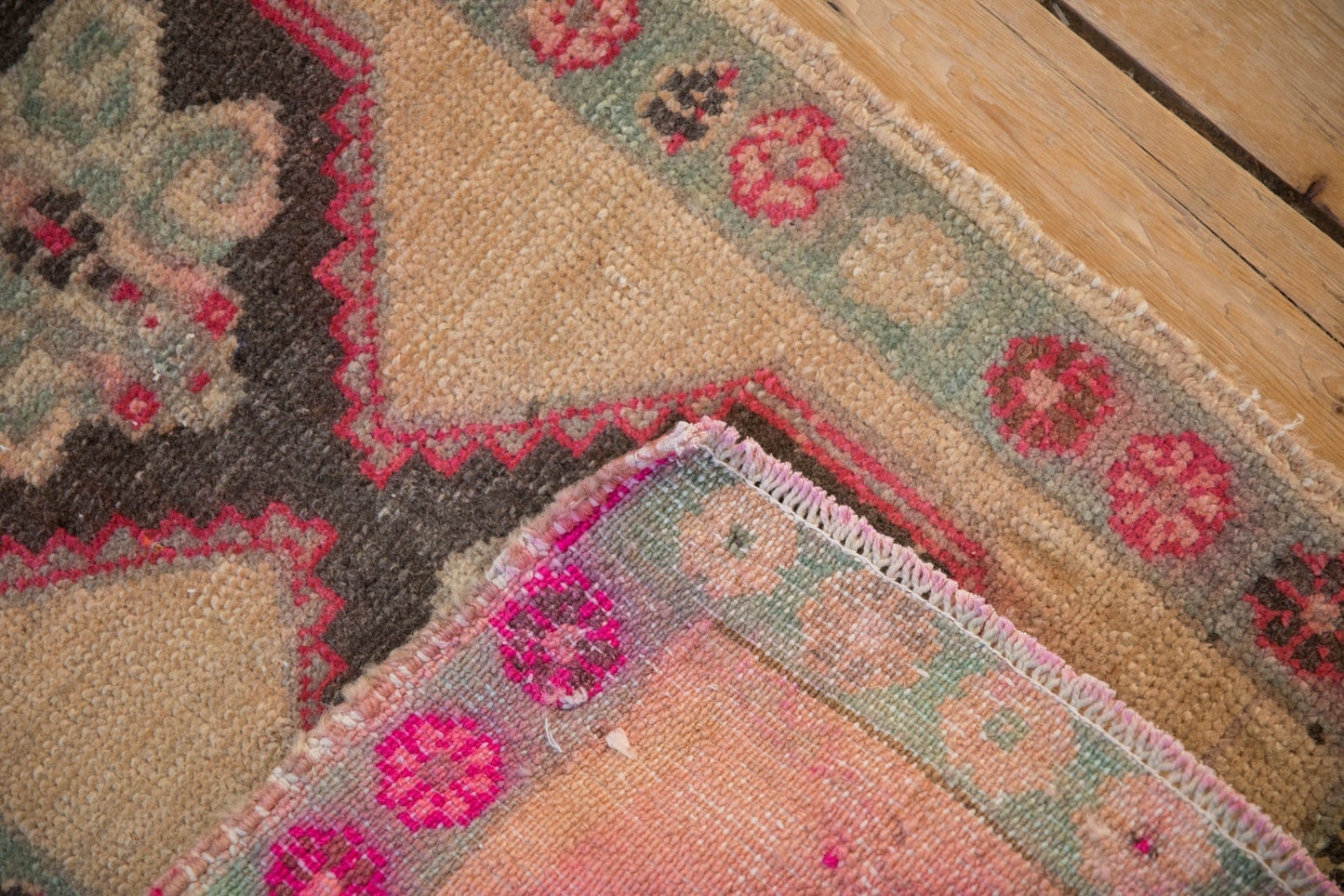 1.5x2.5 Vintage Distressed Kars Rug Mat