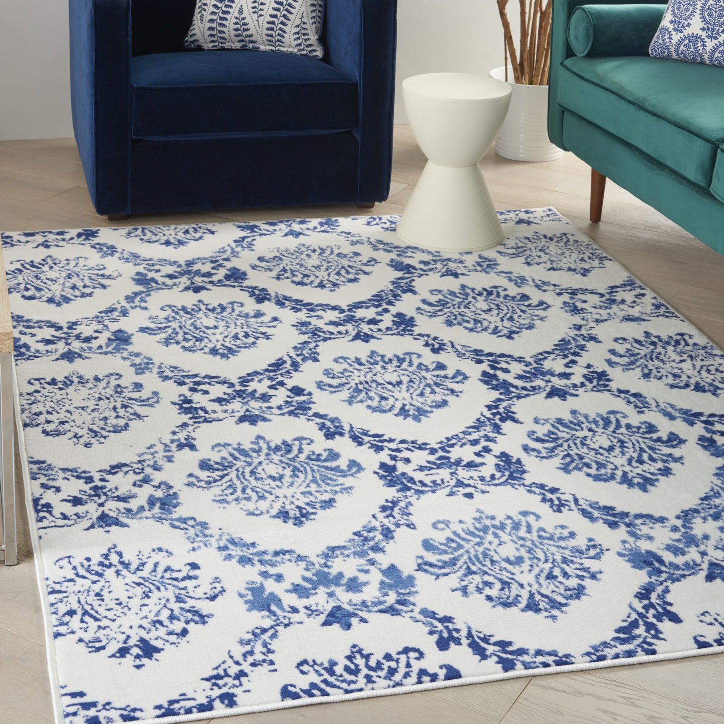 6' X 9' Blue And Ivory Floral Dhurrie Area Rug