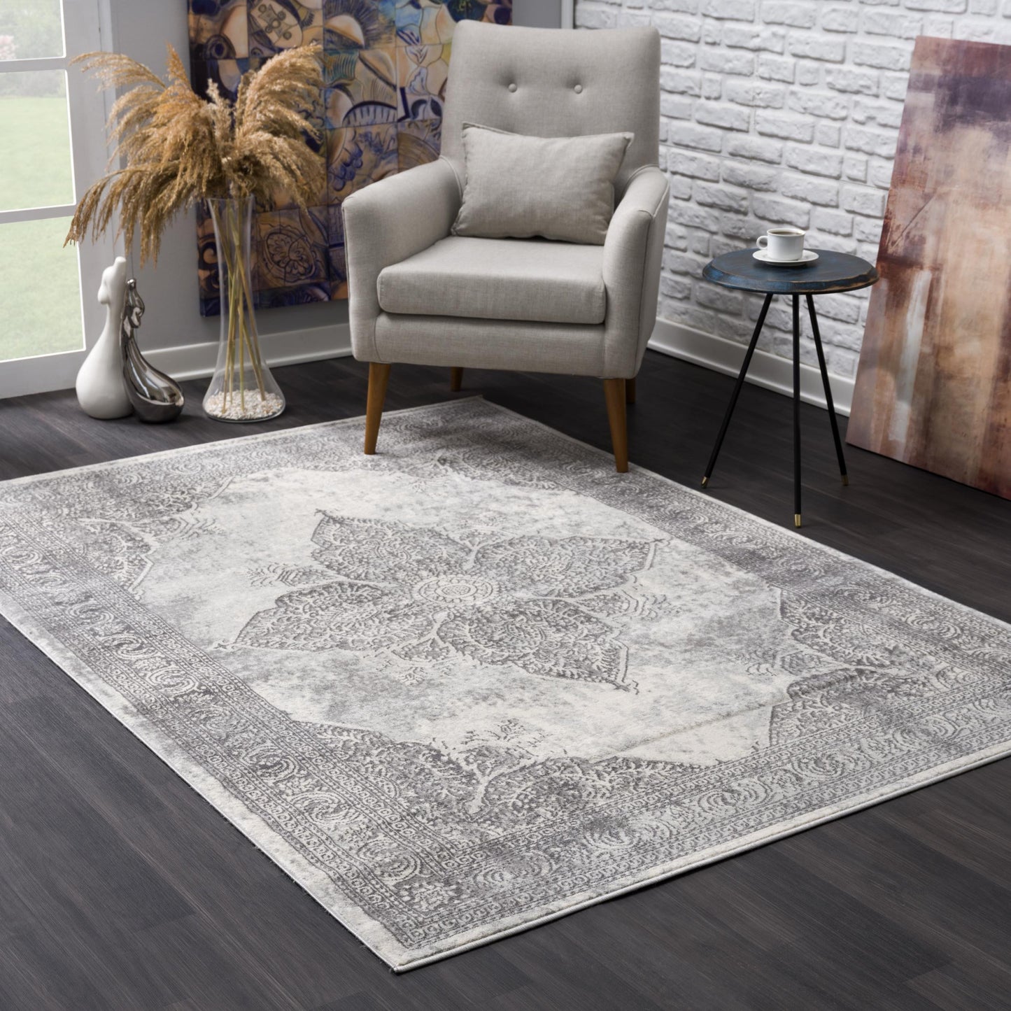 4' X 6' Gray Distressed Medallion Area Rug