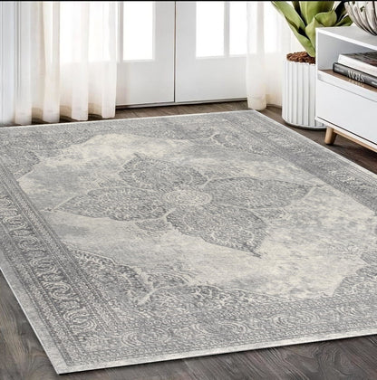 4' X 6' Gray Distressed Medallion Area Rug