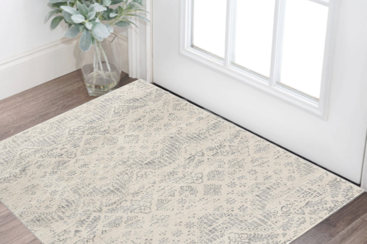 4' X 6' Ivory Distressed Ikat Pattern Area Rug