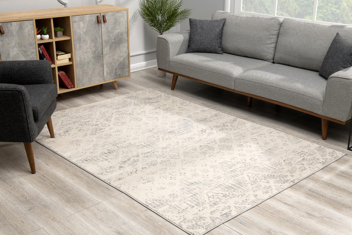 4' X 6' Ivory Distressed Ikat Pattern Area Rug