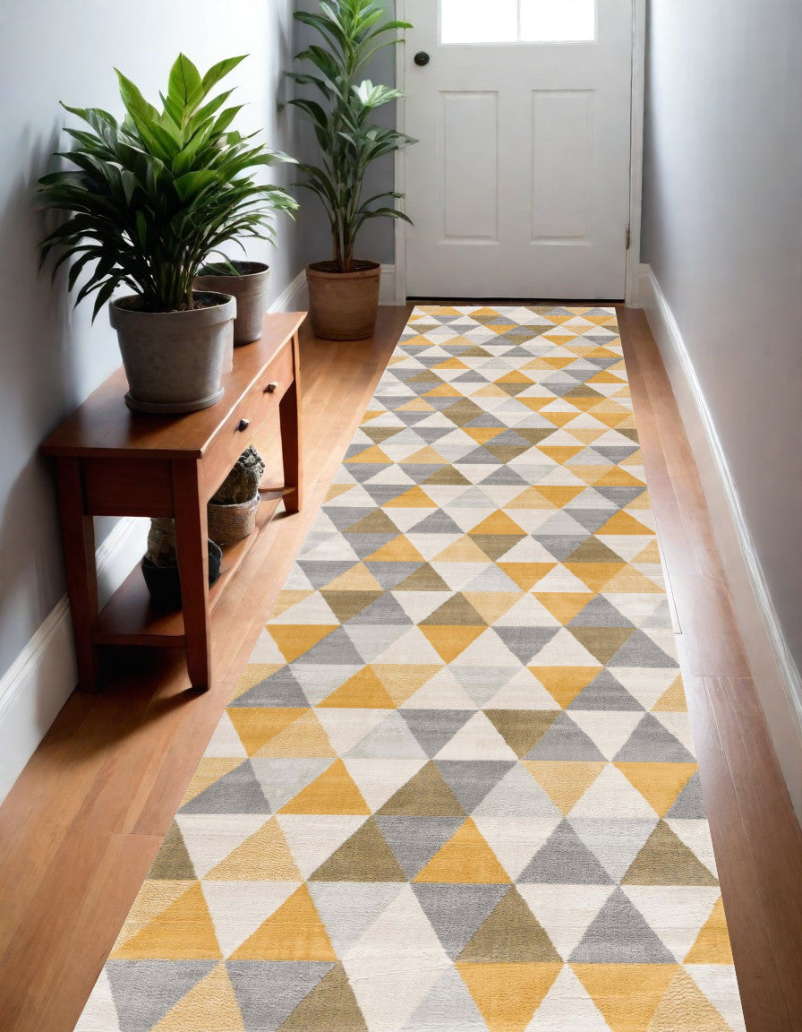 4' X 6' Yellow and Ivory Geometric Area Rug