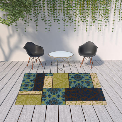 7' x 10' Brown Geometric Stain Resistant Indoor Outdoor Area Rug