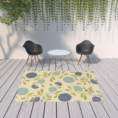 7' x 10' Green and Ivory Floral Stain Resistant Indoor Outdoor Area Rug