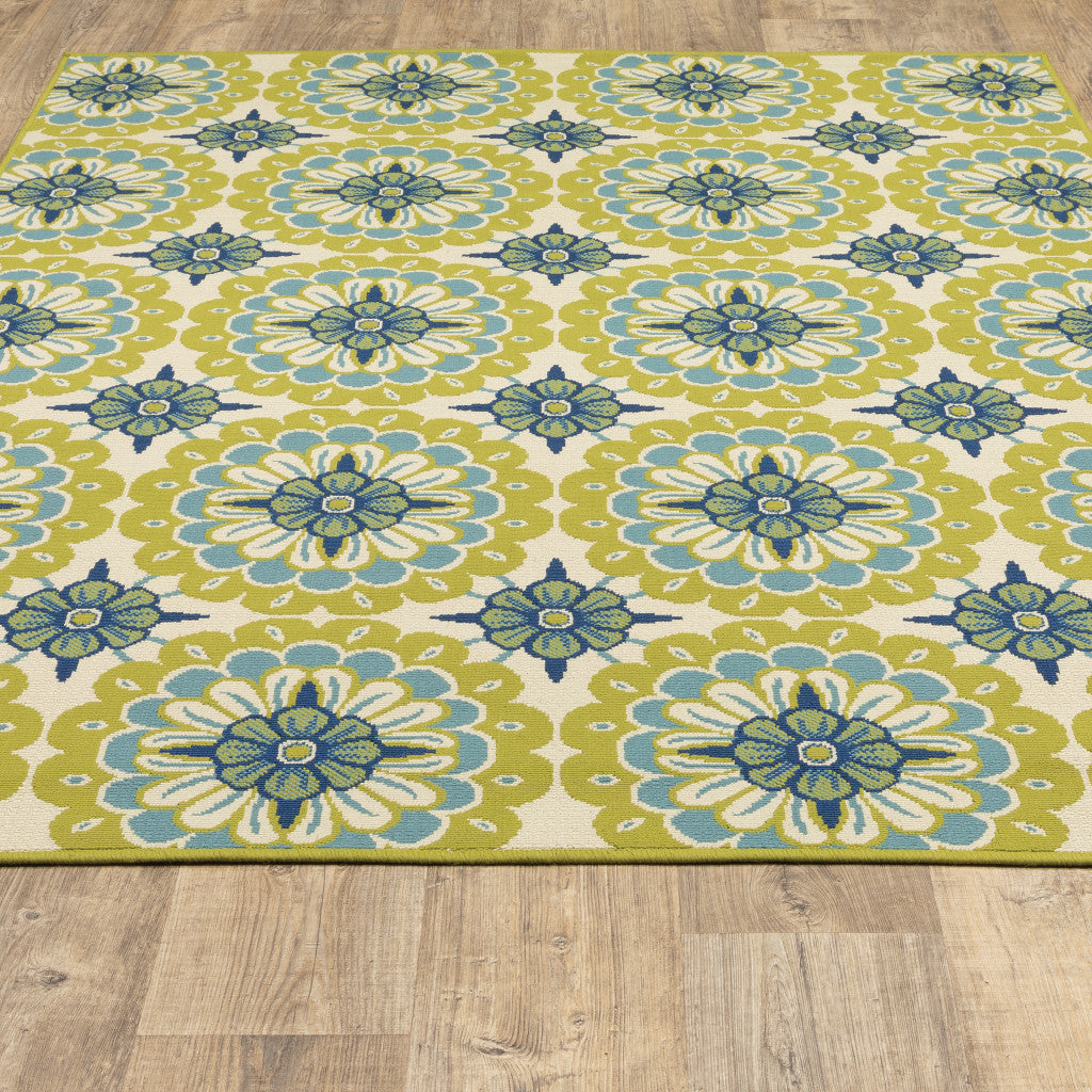 2' X 4' Green and Ivory Floral Stain Resistant Indoor Outdoor Area Rug