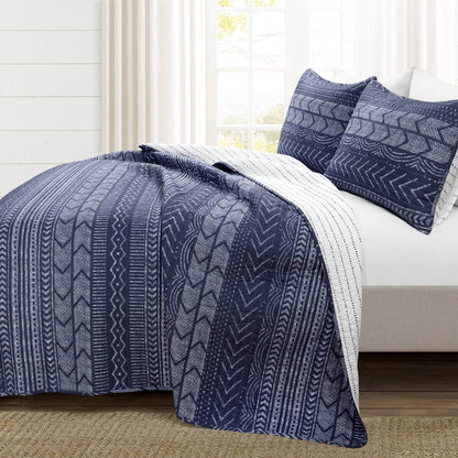 Full/Queen Scandinavian Chevron Navy Blue White Reversible Cotton Quilt Set