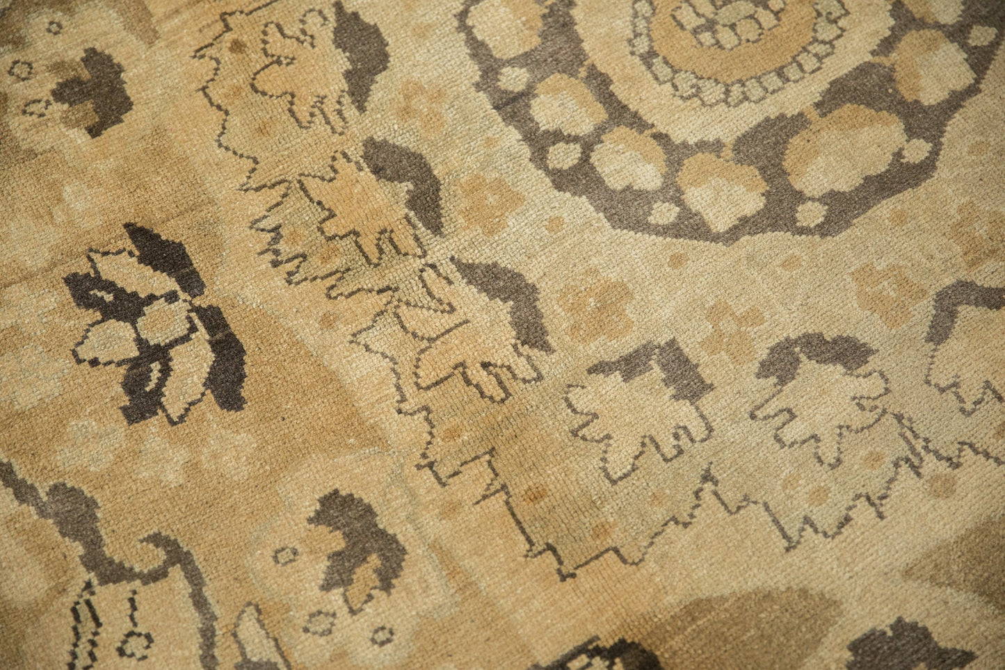 7x11.5 Vintage Distressed Kars Carpet